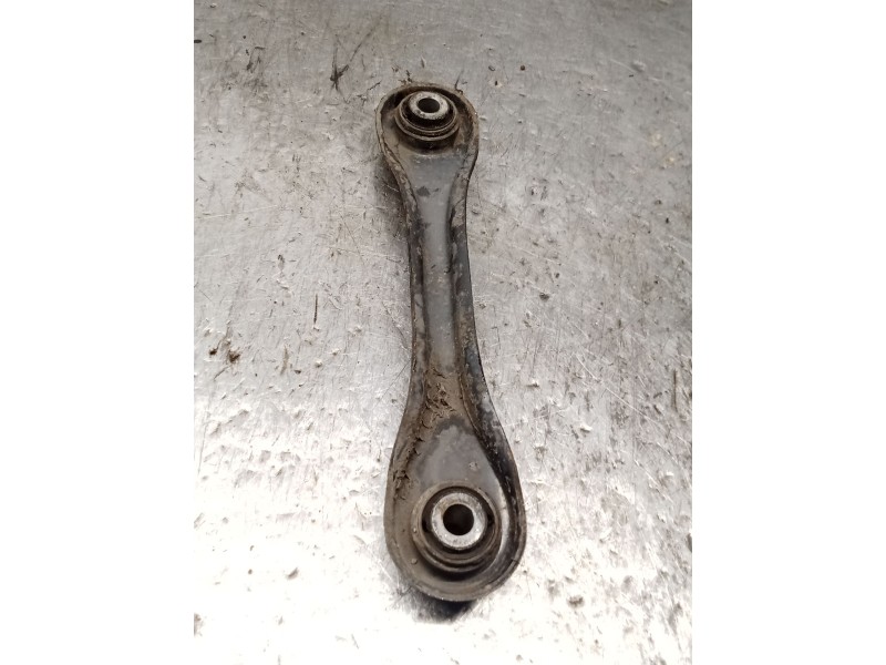 Recambio de brazo suspension inferior trasero derecho para mazda 3 sedán (bk) 1.6 di turbo (bk12y) referencia OEM IAM 20050517N 