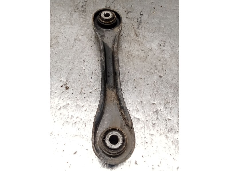 Recambio de brazo suspension inferior trasero izquierdo para mazda 3 sedán (bk) 1.6 di turbo (bk12y) referencia OEM IAM 20050517