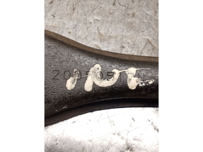 Recambio de brazo suspension inferior trasero izquierdo para mazda 3 sedán (bk) 1.6 di turbo (bk12y) referencia OEM IAM 20050517