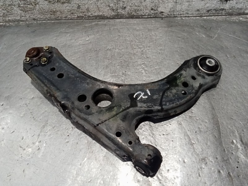 Recambio de brazo suspension inferior delantero izquierdo para audi a3 (8l1) 1.6 referencia OEM IAM   00