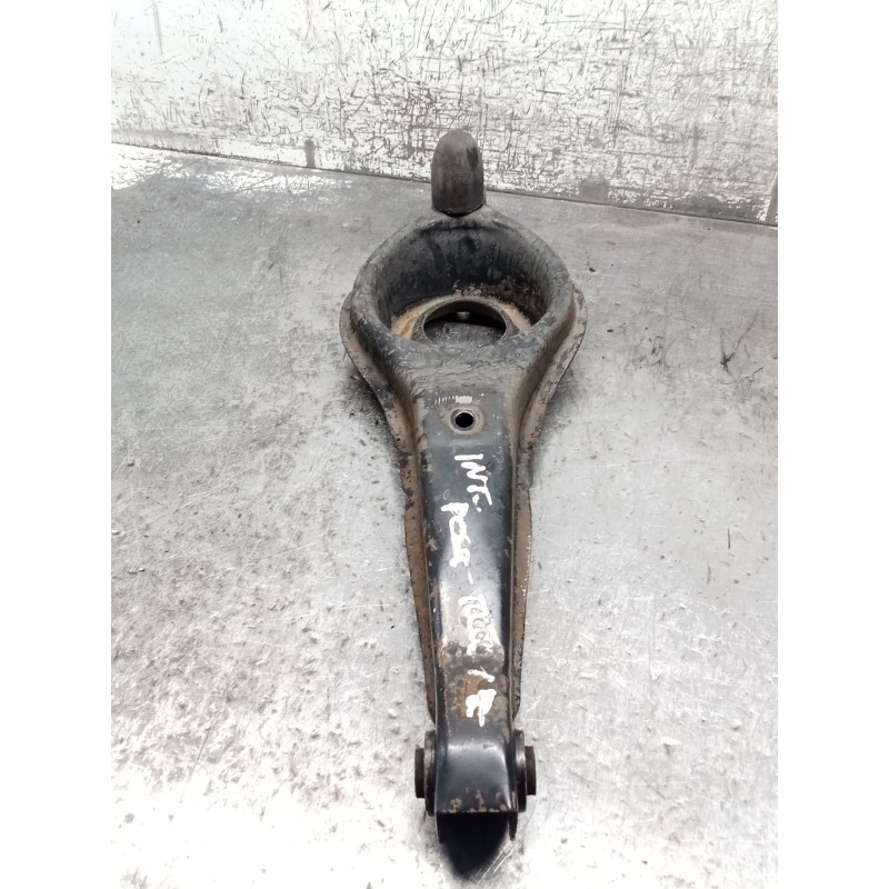 Recambio de brazo suspension inferior trasero izquierdo para mazda 3 sedán (bk) 1.6 di turbo (bk12y) referencia OEM IAM   04