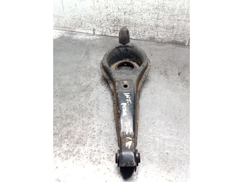 Recambio de brazo suspension inferior trasero izquierdo para mazda 3 sedán (bk) 1.6 di turbo (bk12y) referencia OEM IAM   04