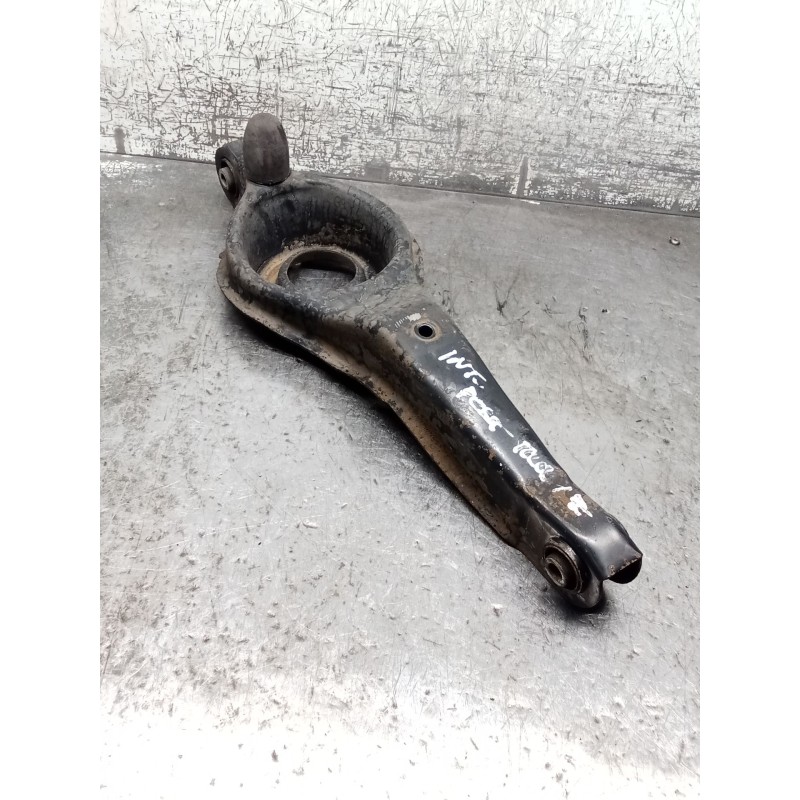 Recambio de brazo suspension inferior trasero izquierdo para mazda 3 sedán (bk) 1.6 di turbo (bk12y) referencia OEM IAM   04