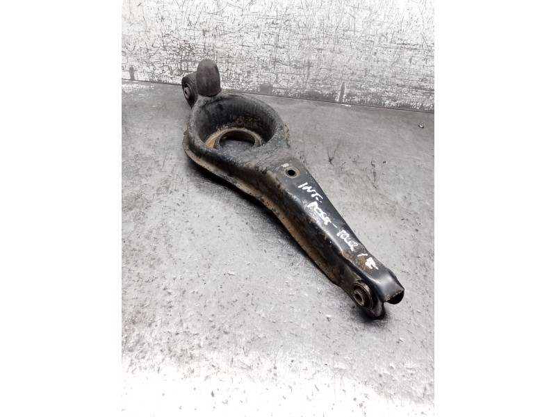 Recambio de brazo suspension inferior trasero izquierdo para mazda 3 sedán (bk) 1.6 di turbo (bk12y) referencia OEM IAM   04