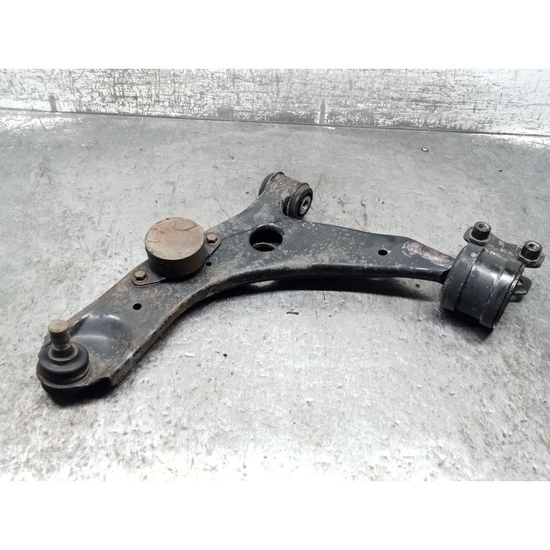 Recambio de brazo suspension inferior delantero izquierdo para mazda 3 sedán (bk) 1.6 di turbo (bk12y) referencia OEM IAM   04