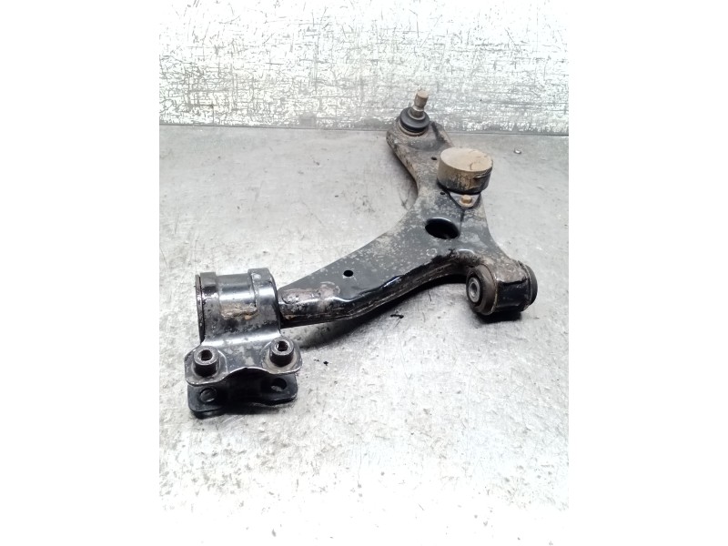 Recambio de brazo suspension inferior delantero izquierdo para mazda 3 sedán (bk) 1.6 di turbo (bk12y) referencia OEM IAM   04
