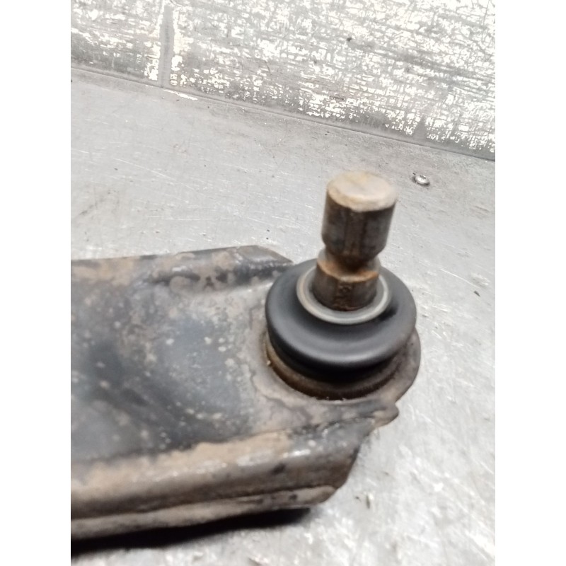 Recambio de brazo suspension inferior delantero izquierdo para mazda 3 sedán (bk) 1.6 di turbo (bk12y) referencia OEM IAM   04