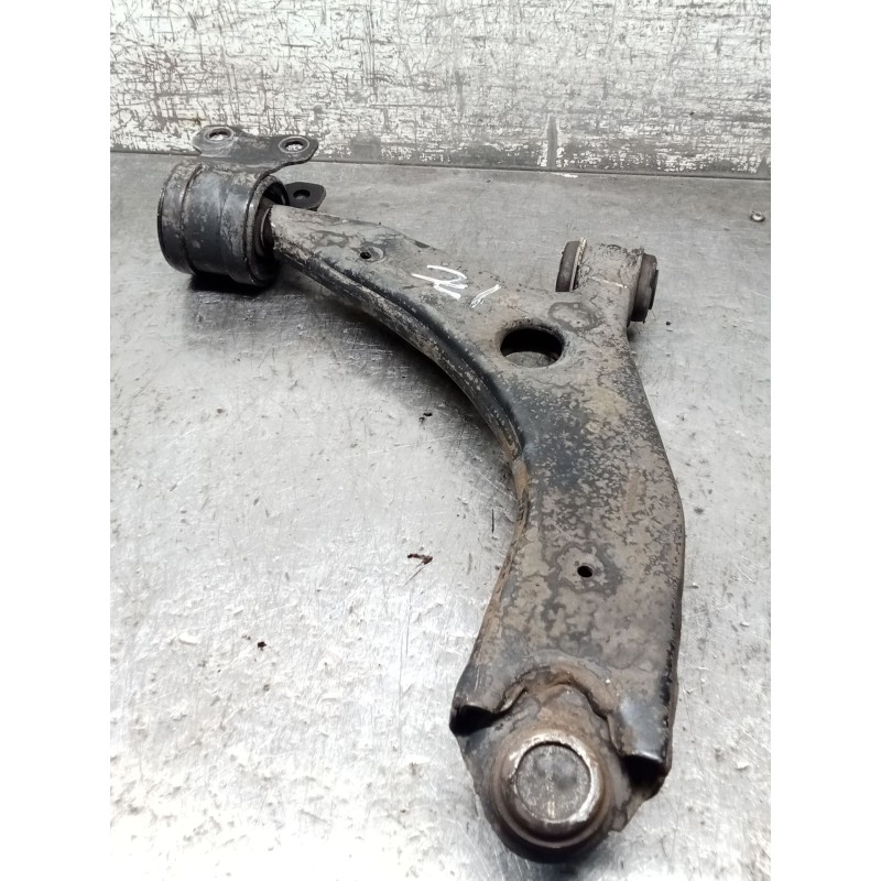 Recambio de brazo suspension inferior delantero izquierdo para mazda 3 sedán (bk) 1.6 di turbo (bk12y) referencia OEM IAM   04