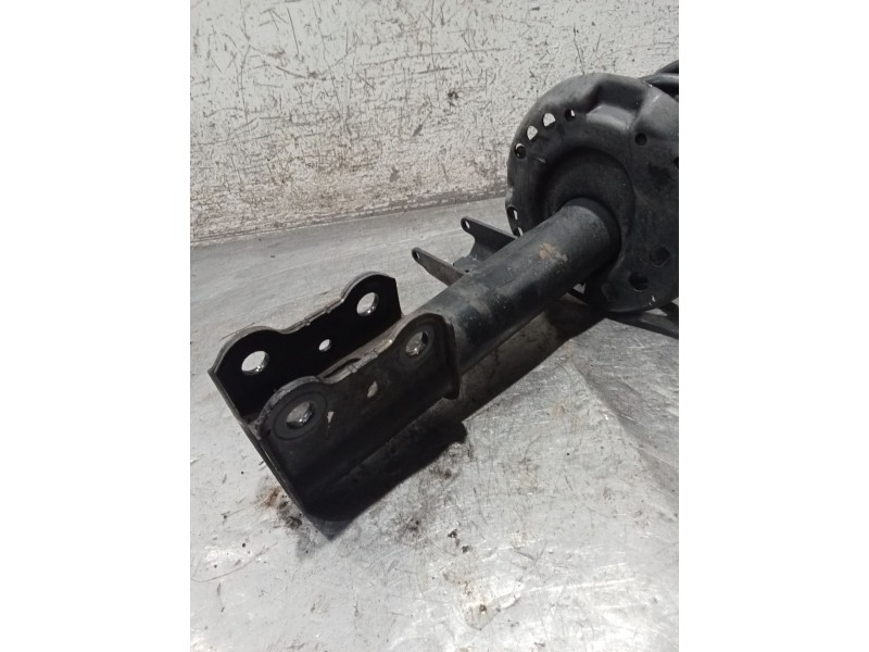 Recambio de amortiguador delantero izquierdo para mercedes-benz clase cla (w117) shooting brake referencia OEM IAM A1763203138  
