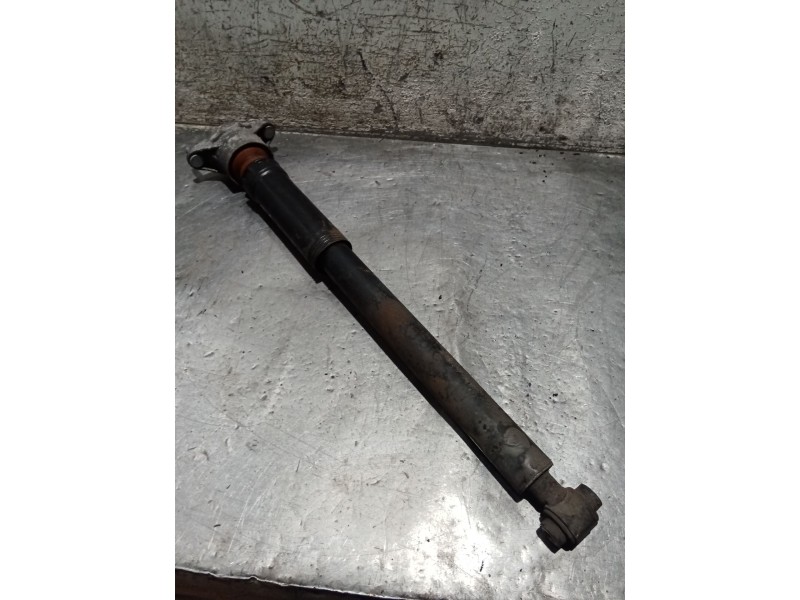 Recambio de amortiguador trasero derecho para mercedes-benz clase cla (w117) shooting brake referencia OEM IAM   14