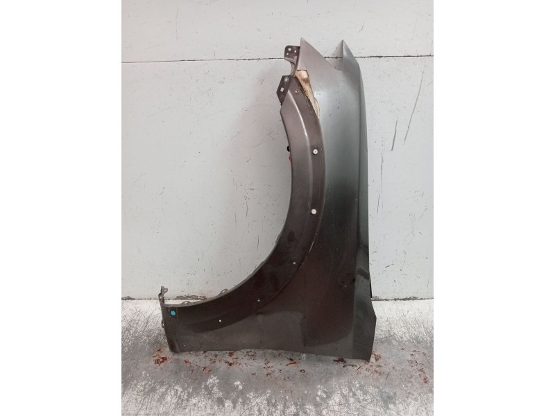 Recambio de aleta delantera izquierda para mitsubishi montero (v80/v90) referencia OEM IAM   10 3P