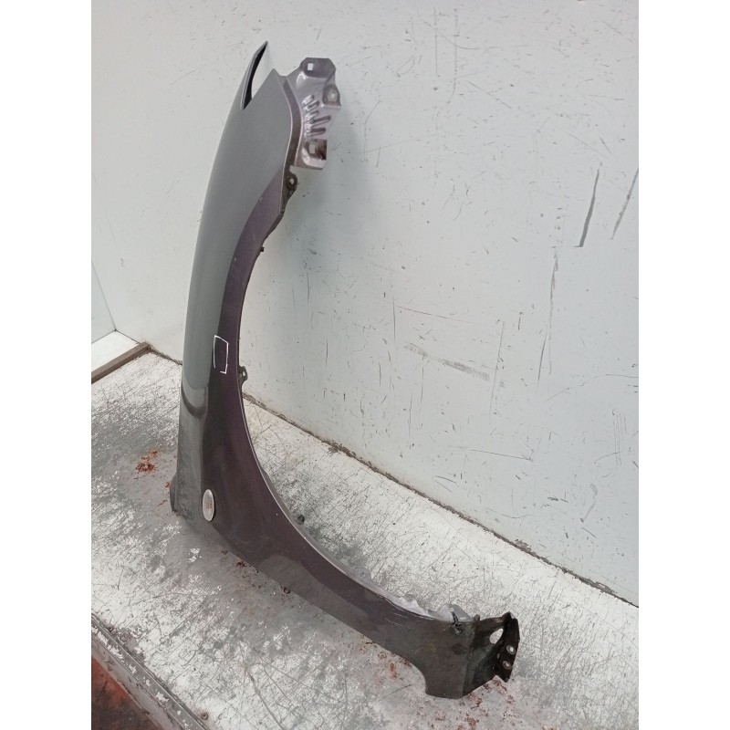 Recambio de aleta delantera derecha para mazda 3 sedán (bk) 1.6 di turbo (bk12y) referencia OEM IAM   4P 04