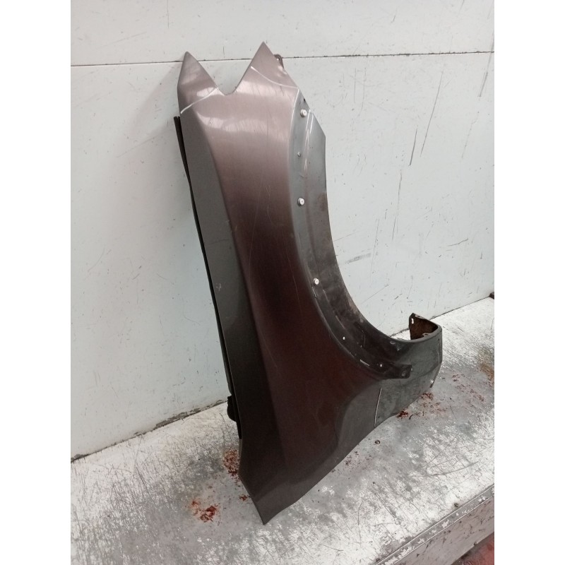 Recambio de aleta delantera derecha para mitsubishi montero (v80/v90) referencia OEM IAM   10 3P