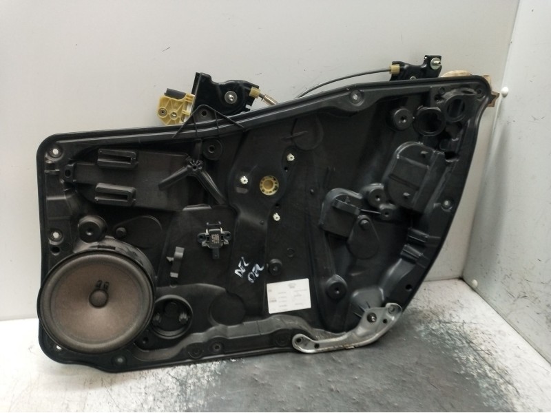 Recambio de elevalunas delantero derecho para mercedes-benz clase cla (w117) shooting brake referencia OEM IAM A2047601634 5P A1