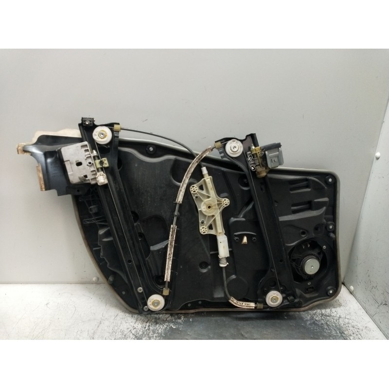 Recambio de elevalunas delantero derecho para mercedes-benz clase cla (w117) shooting brake referencia OEM IAM A2047601634 5P A1