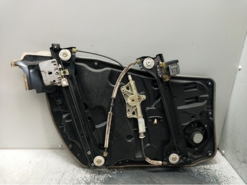 Recambio de elevalunas delantero derecho para mercedes-benz clase cla (w117) shooting brake referencia OEM IAM A2047601634 5P A1