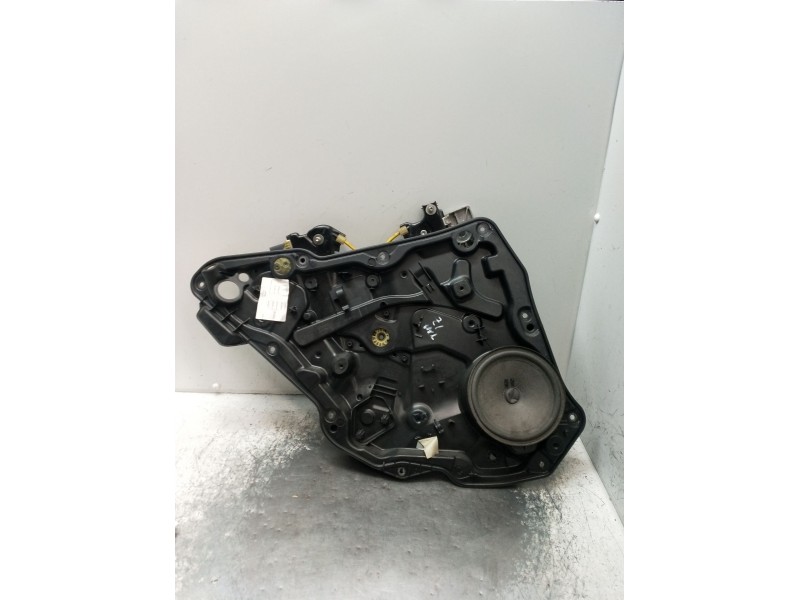 Recambio de elevalunas trasero izquierdo para mercedes-benz clase cla (w117) shooting brake referencia OEM IAM A2047602134 5P A1