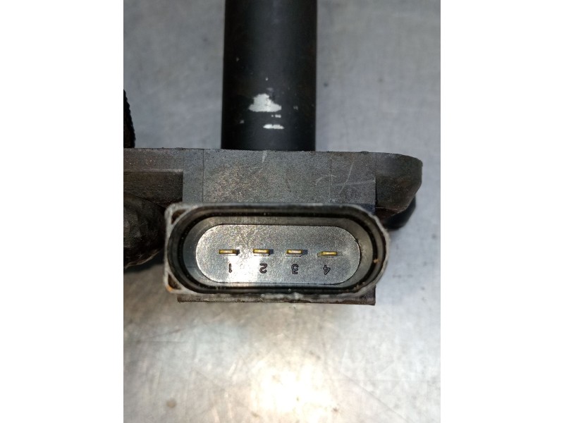 Recambio de bobina encendido para audi a8 (d2) 3.7 v8 32v referencia OEM IAM 06B905115E CM11201 
