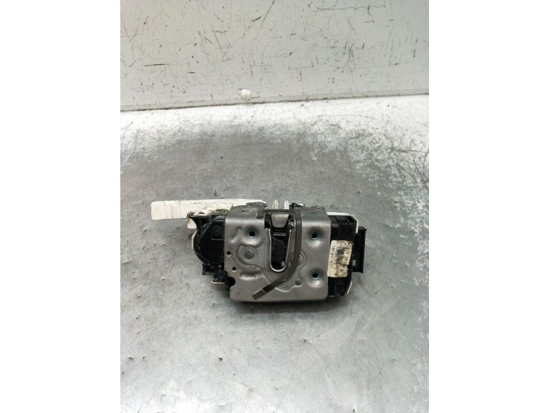 Recambio de motor cierre centralizado delantero derecho para mercedes-benz clase cla (w117) shooting brake referencia OEM IAM A0