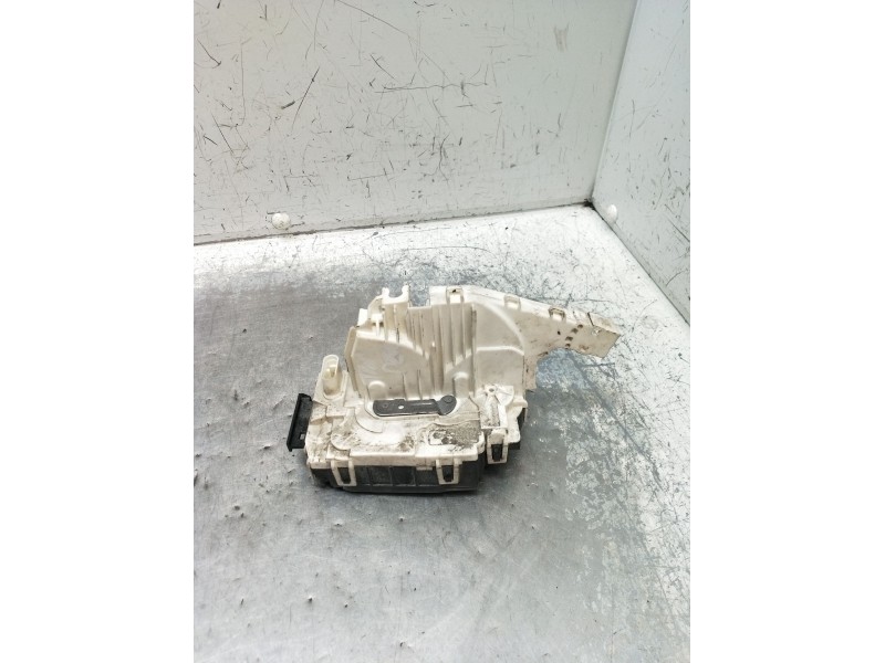 Recambio de motor cierre centralizado delantero derecho para mercedes-benz clase cla (w117) shooting brake referencia OEM IAM A0