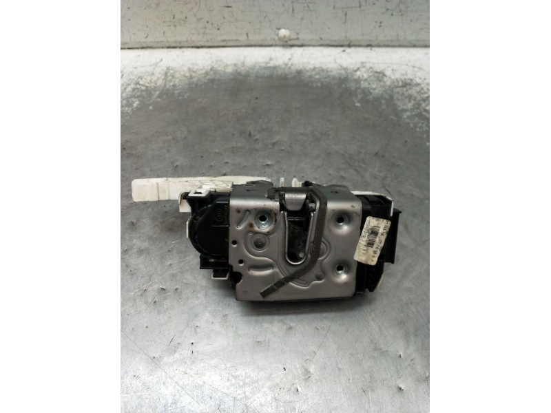 Recambio de motor cierre centralizado trasero derecho para mercedes-benz clase cla (w117) shooting brake referencia OEM IAM A099