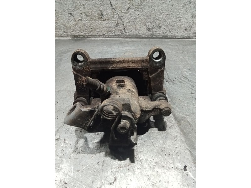 Recambio de pinza freno trasera derecha para nissan primastar furgoneta (x83) 2.0 dci 90 referencia OEM IAM   06