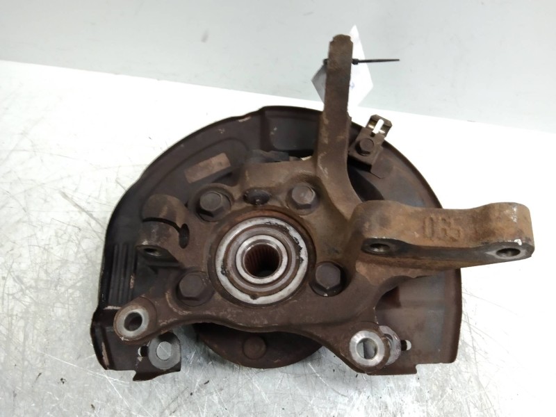 Recambio de mangueta delantera izquierda para mitsubishi space wagon (n80/n90) 2,4 glx referencia OEM IAM   