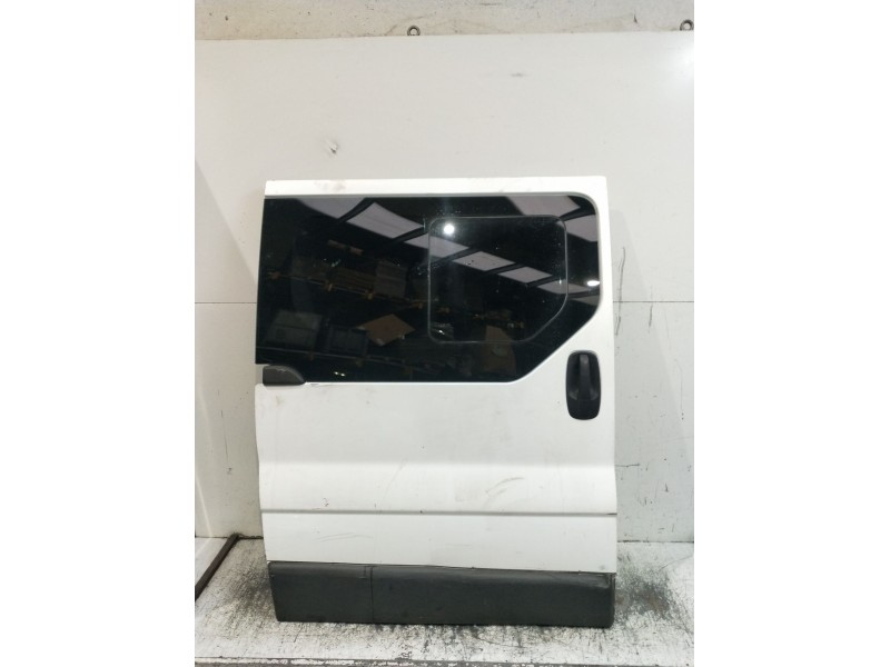 Recambio de puerta lateral corredera derecha para nissan primastar furgoneta (x83) 2.0 dci 90 referencia OEM IAM   3P
