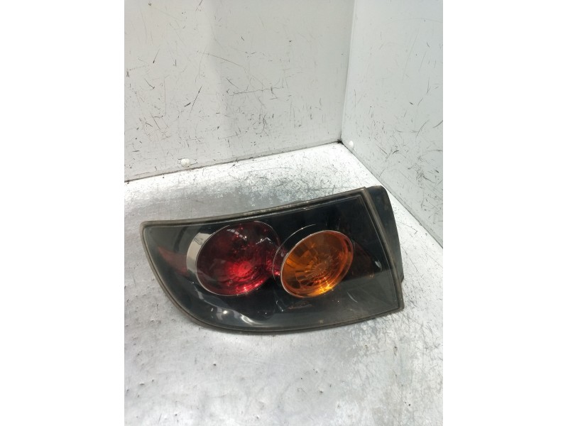 Recambio de piloto trasero izquierdo para mazda 3 sedán (bk) 1.6 di turbo (bk12y) referencia OEM IAM   04