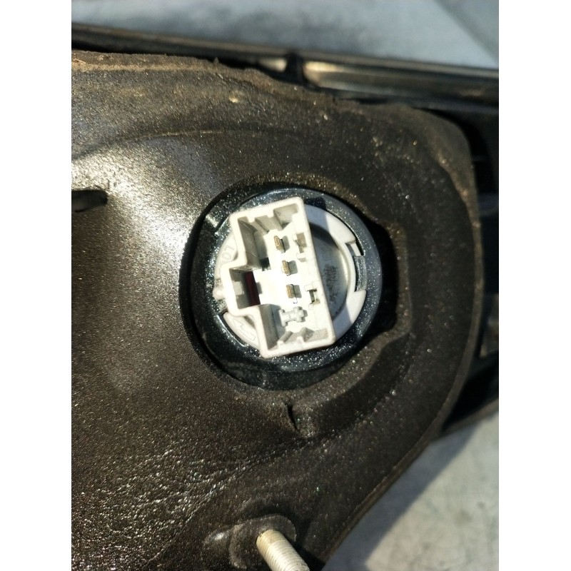 Recambio de piloto trasero izquierdo para mazda 3 sedán (bk) 1.6 di turbo (bk12y) referencia OEM IAM   04