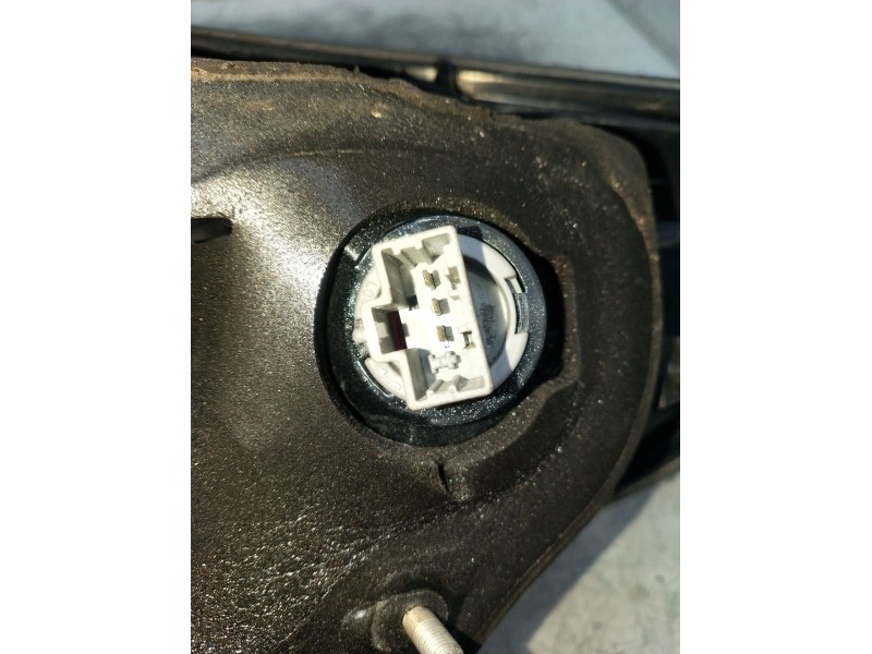 Recambio de piloto trasero izquierdo para mazda 3 sedán (bk) 1.6 di turbo (bk12y) referencia OEM IAM   04