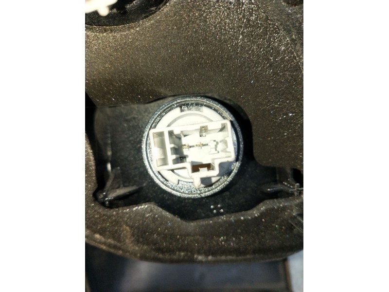 Recambio de piloto trasero izquierdo para mazda 3 sedán (bk) 1.6 di turbo (bk12y) referencia OEM IAM   04