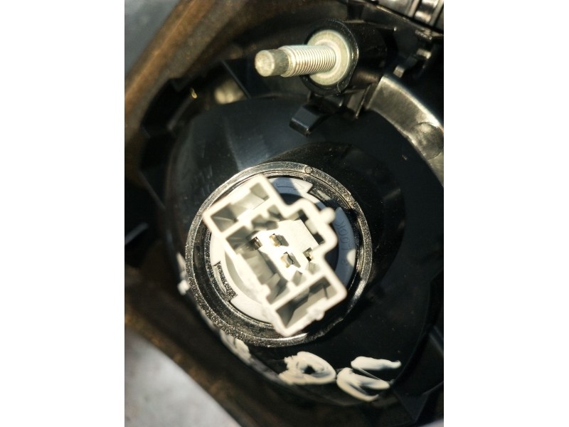 Recambio de piloto trasero derecho interior para mazda 3 sedán (bk) 1.6 di turbo (bk12y) referencia OEM IAM   04