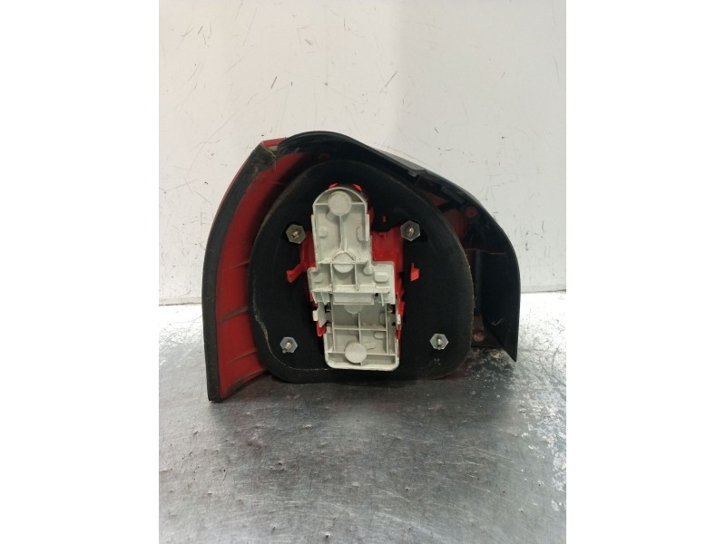 Recambio de piloto trasero derecho para audi a3 (8l1) 1.6 referencia OEM IAM   00