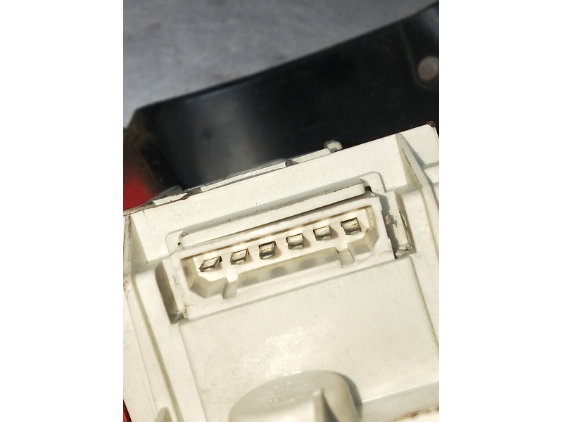 Recambio de piloto trasero derecho para audi a3 (8l1) 1.6 referencia OEM IAM   00