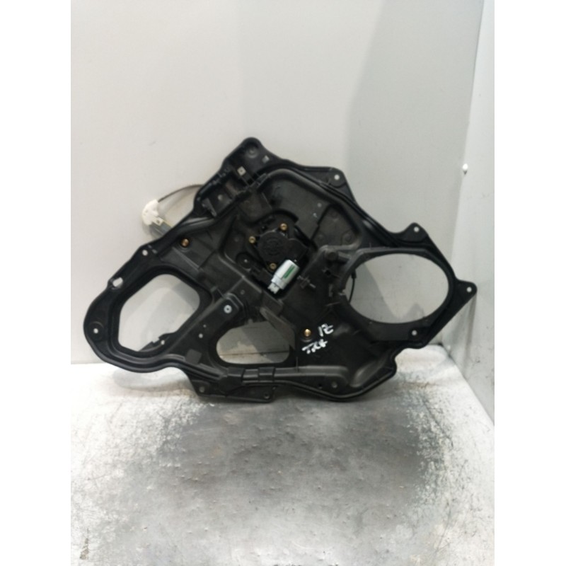 Recambio de elevalunas trasero izquierdo para mazda 3 sedán (bk) 1.6 di turbo (bk12y) referencia OEM IAM   04