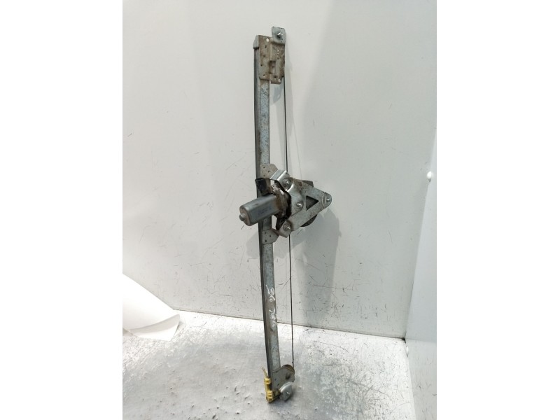 Recambio de elevalunas delantero derecho para nissan primastar furgoneta (x83) 2.0 dci 90 referencia OEM IAM   06 3P