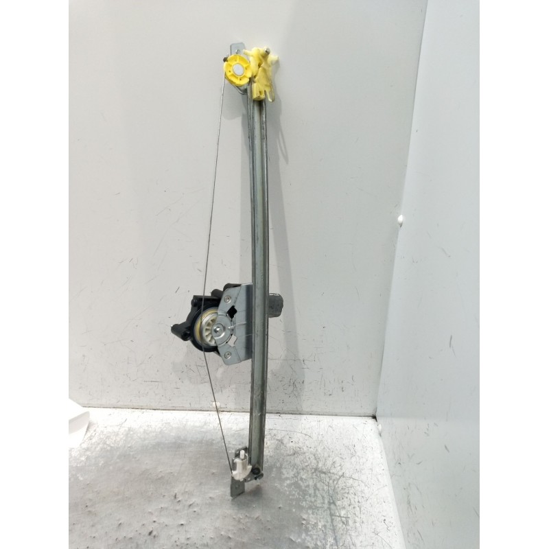 Recambio de elevalunas delantero izquierdo para nissan primastar furgoneta (x83) 2.0 dci 90 referencia OEM IAM   06 3P