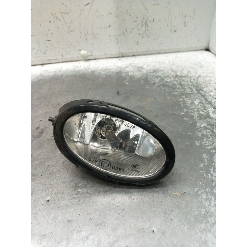 Recambio de faro antiniebla derecho para mazda 3 sedán (bk) 1.6 di turbo (bk12y) referencia OEM IAM   04