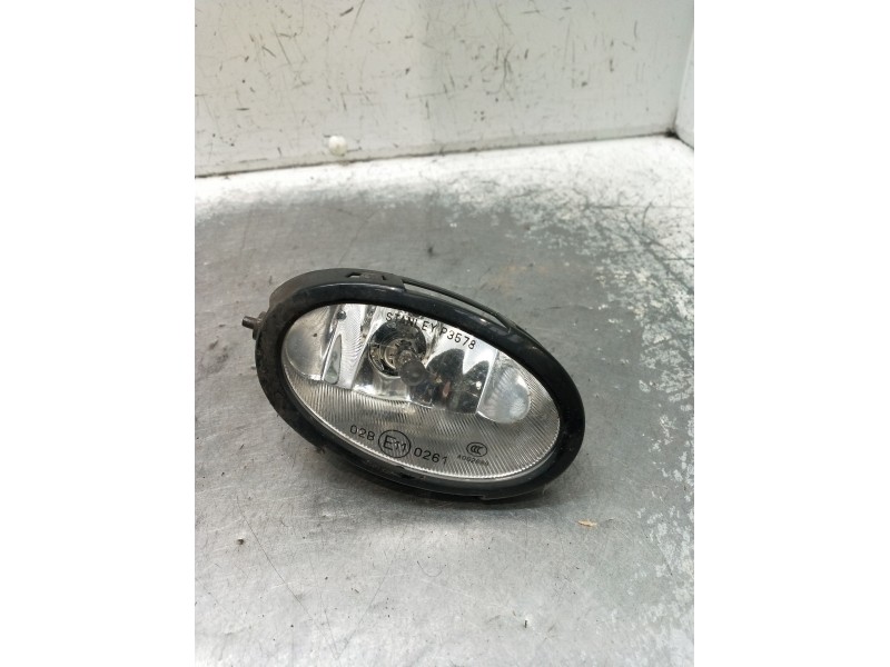 Recambio de faro antiniebla derecho para mazda 3 sedán (bk) 1.6 di turbo (bk12y) referencia OEM IAM   04