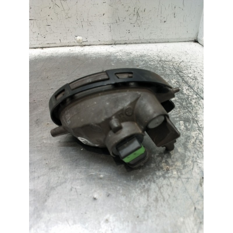 Recambio de faro antiniebla derecho para mazda 3 sedán (bk) 1.6 di turbo (bk12y) referencia OEM IAM   04