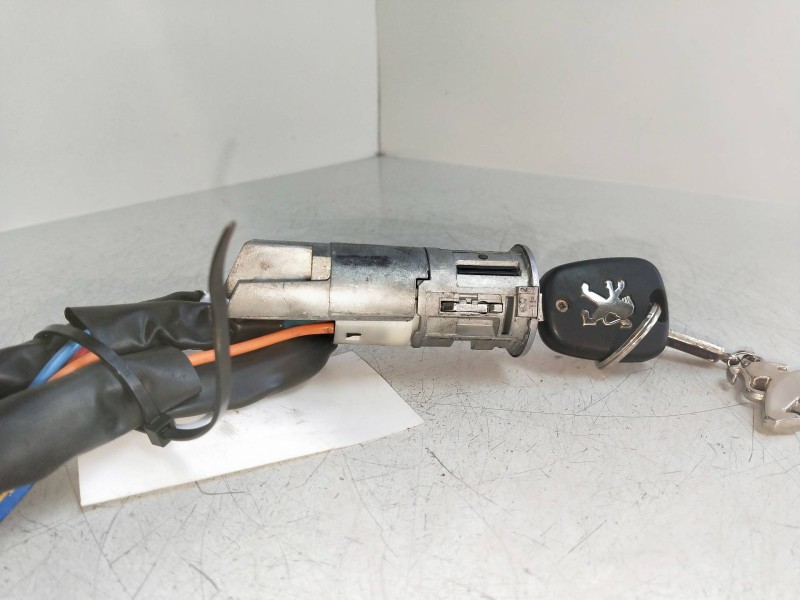 Recambio de conmutador de arranque para peugeot 206+ básico referencia OEM IAM   