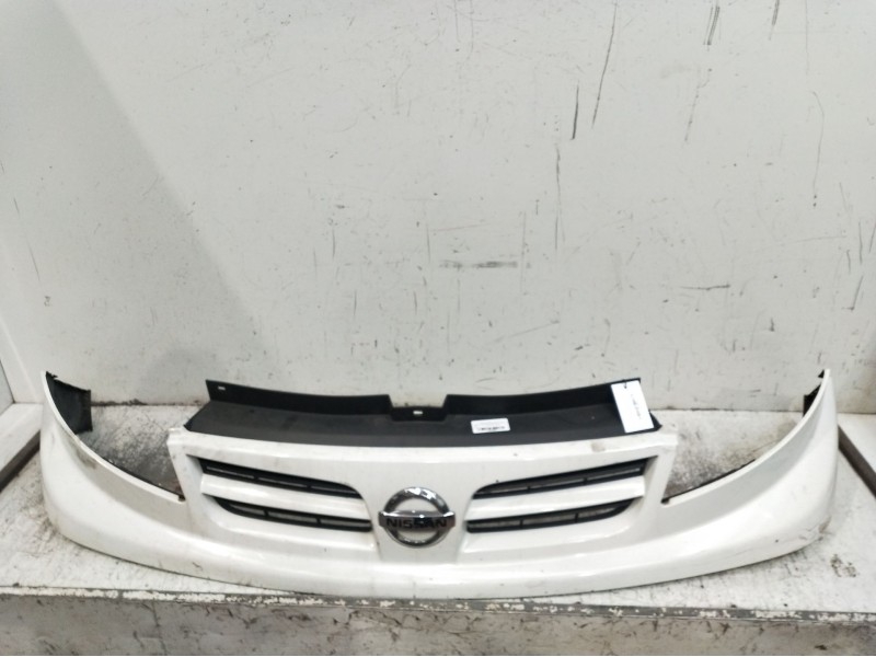 Recambio de rejilla delantera para nissan primastar furgoneta (x83) 2.0 dci 90 referencia OEM IAM   06