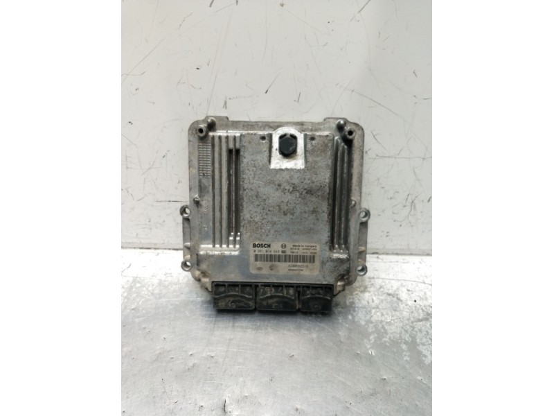 Recambio de centralita motor uce para nissan primastar furgoneta (x83) 2.0 dci 90 referencia OEM IAM 0281014648 8200666516 1039S