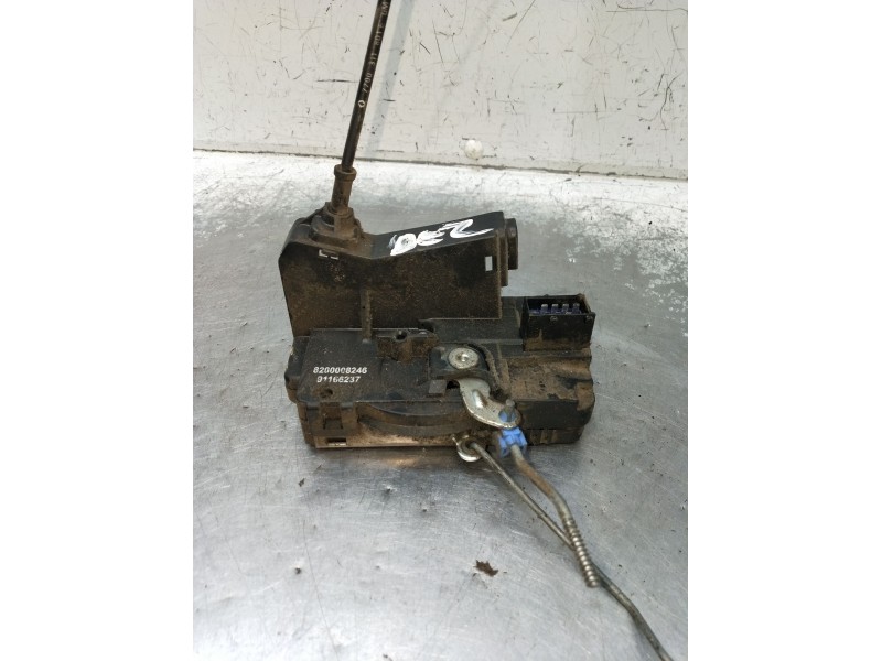 Recambio de motor cierre centralizado delantero izquierdo para nissan primastar furgoneta (x83) 2.0 dci 90 referencia OEM IAM 82