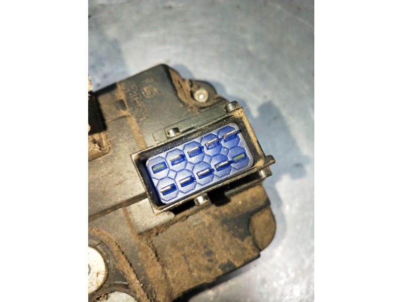 Recambio de motor cierre centralizado delantero izquierdo para nissan primastar furgoneta (x83) 2.0 dci 90 referencia OEM IAM 82