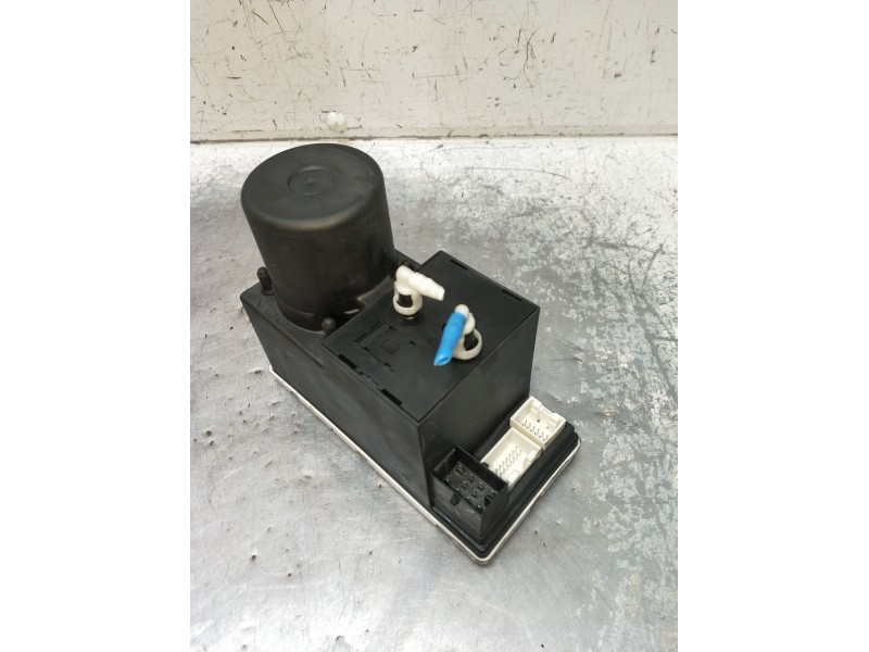 Recambio de depresor freno / bomba vacio para audi a3 (8l1) 1.6 referencia OEM IAM 8D0862257B  00