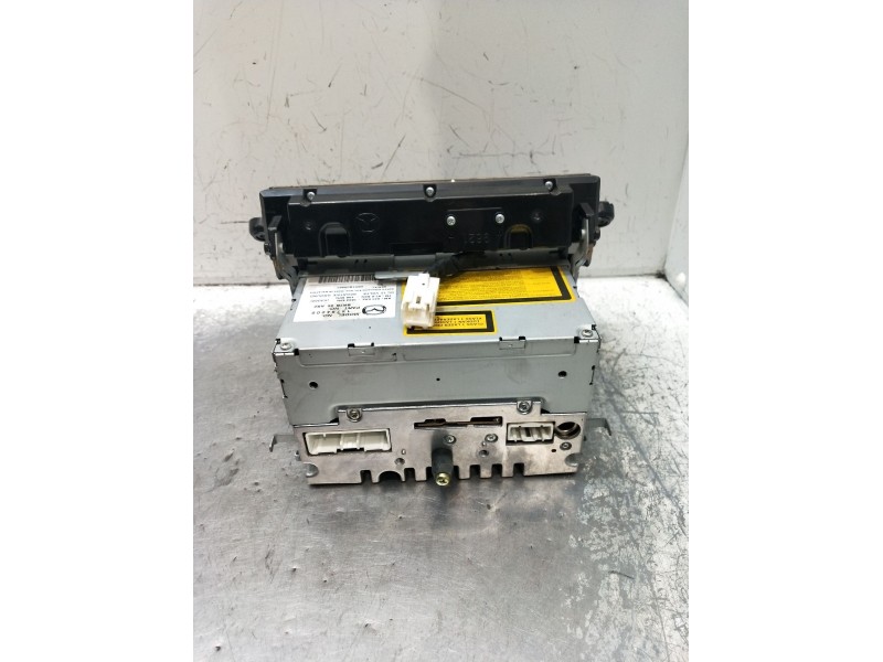 Recambio de sistema audio / radio cd para mazda 3 sedán (bk) 1.6 di turbo (bk12y) referencia OEM IAM 05D1B09961 14794008 04