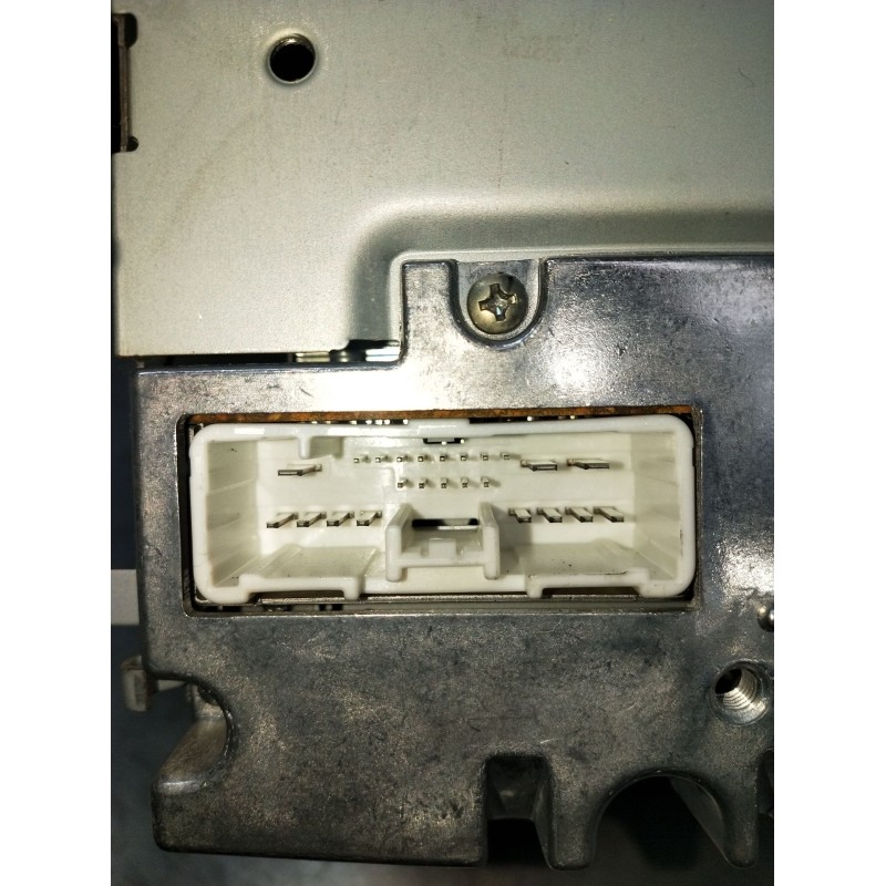Recambio de sistema audio / radio cd para mazda 3 sedán (bk) 1.6 di turbo (bk12y) referencia OEM IAM 05D1B09961 14794008 04