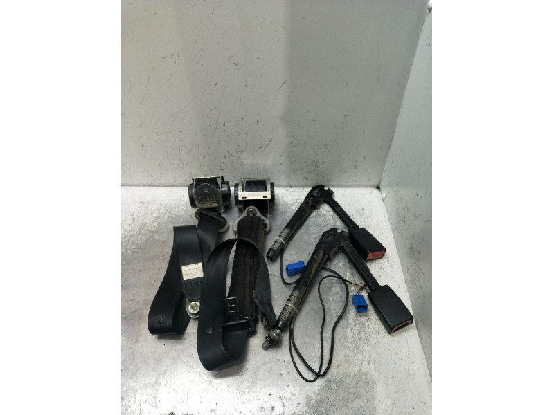 Recambio de juego cinturones delantero para mazda 3 sedán (bk) 1.6 di turbo (bk12y) referencia OEM IAM   04 4P